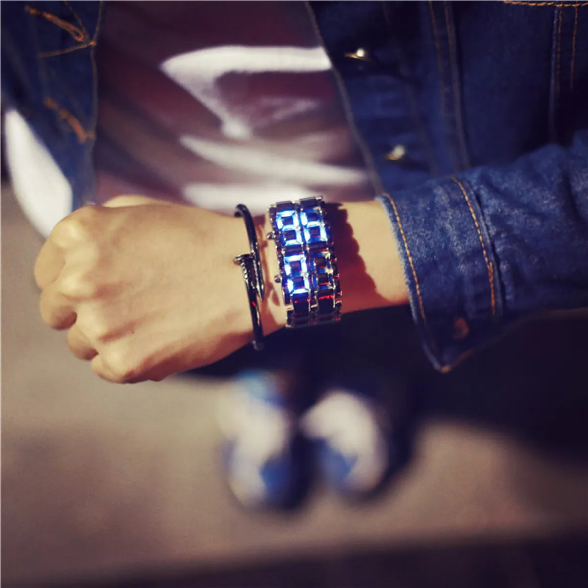 Reloj Electrónico LED Lava