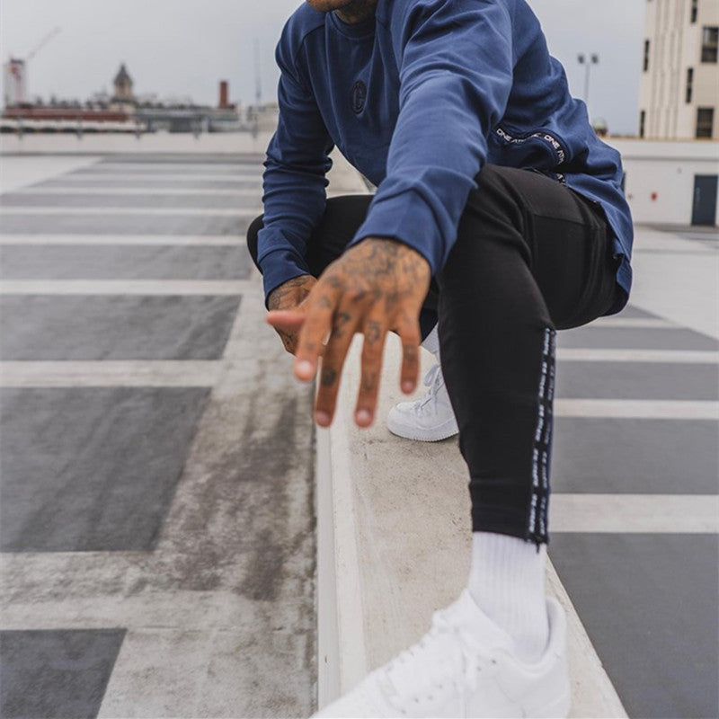 Men's Slim Fit Outdoor Running Pants with Zipper Pockets